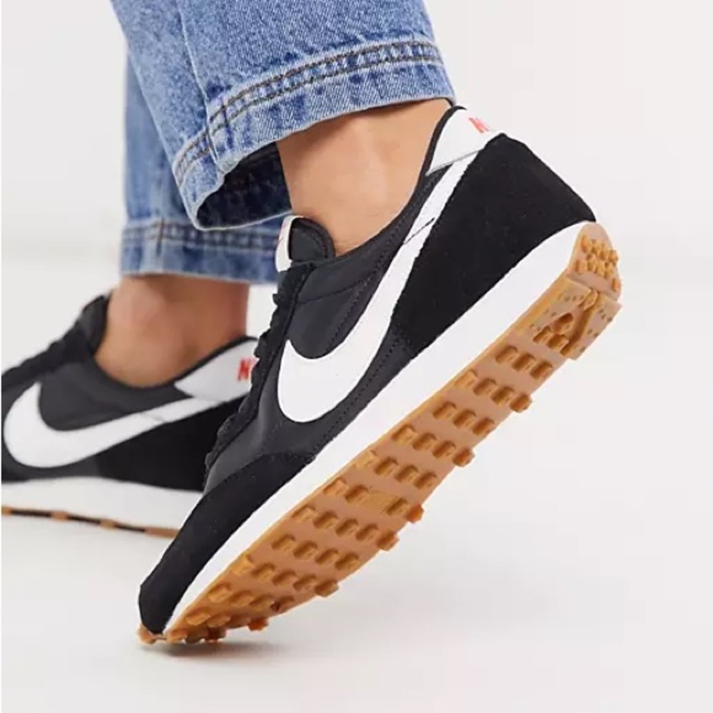 Nike Daybreak Sneaker